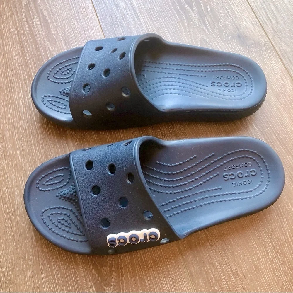 CROCS Classic II Slide Sandals Navy Blue men’s 3/women’s 5 with crocs charm